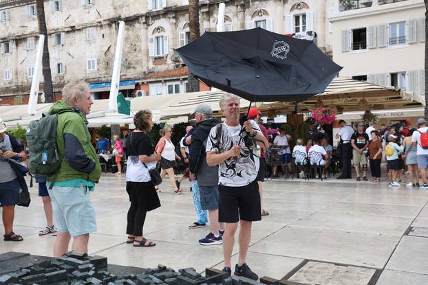 Split: Ljetni pljusak na splitskoj rivi