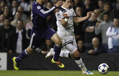 Gareth Bale: Tottenham mora zadržati trenera Redknappa...