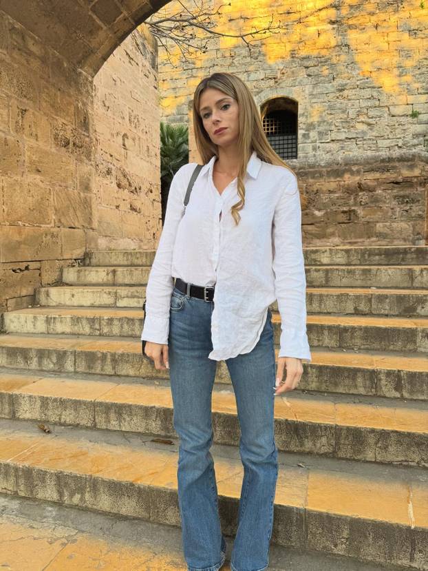 FOTO Nestala je s terena, otišla u reality pa postala model u tangicama. Sad se vraća tenisu