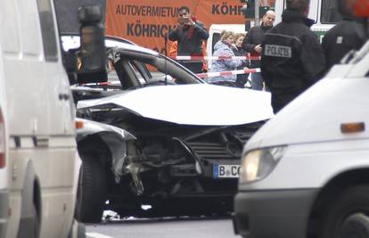 U Berlinu je eksplodirala auto bomba, poginuo je muškarac