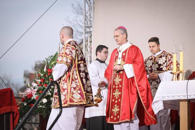 Zagreb: Nadbiskup Dražen Kutleša predvodio misu na  blagdan bl. Alojzija Stepinca