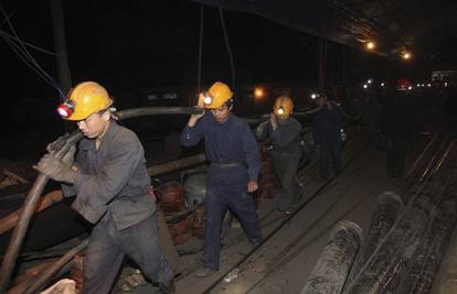 Iz rudnika su spasili 29 ljudi koje je zarobila poplava u Kini