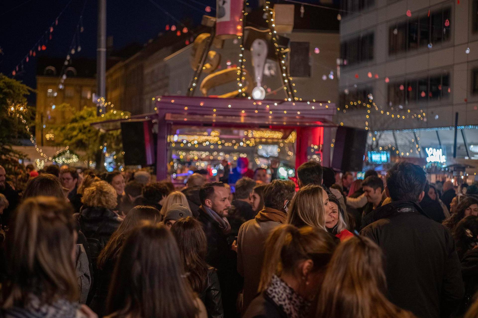 Advent na Europskom trgu oživljava ona dobra, dobra, dobra stara vremena