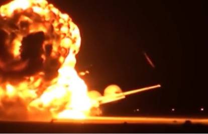 Evo kako je eksplodirao ruski bombarder TU-95 na pisti!