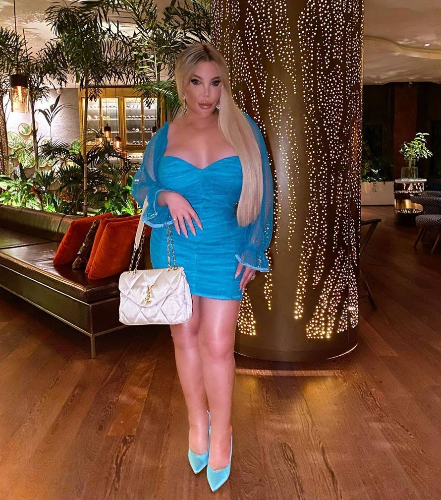 Bivši 'ljudski Ken' izbacio grudi