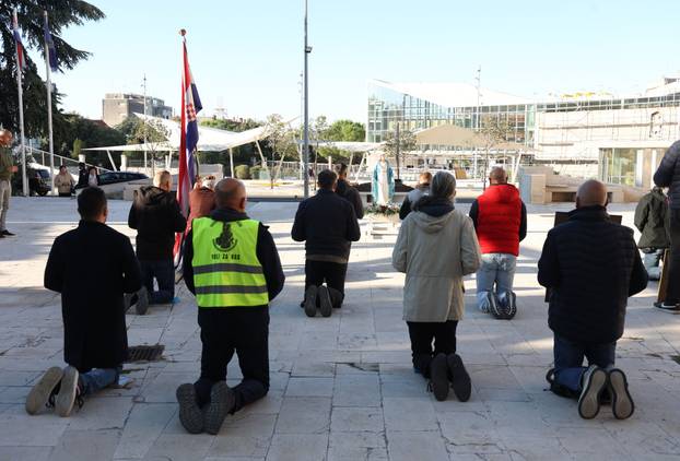 Šibenik: Molitelji na gradskim trgovima prve subote u mjesecu