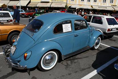 FOTO Oldtimer susret u Požegi