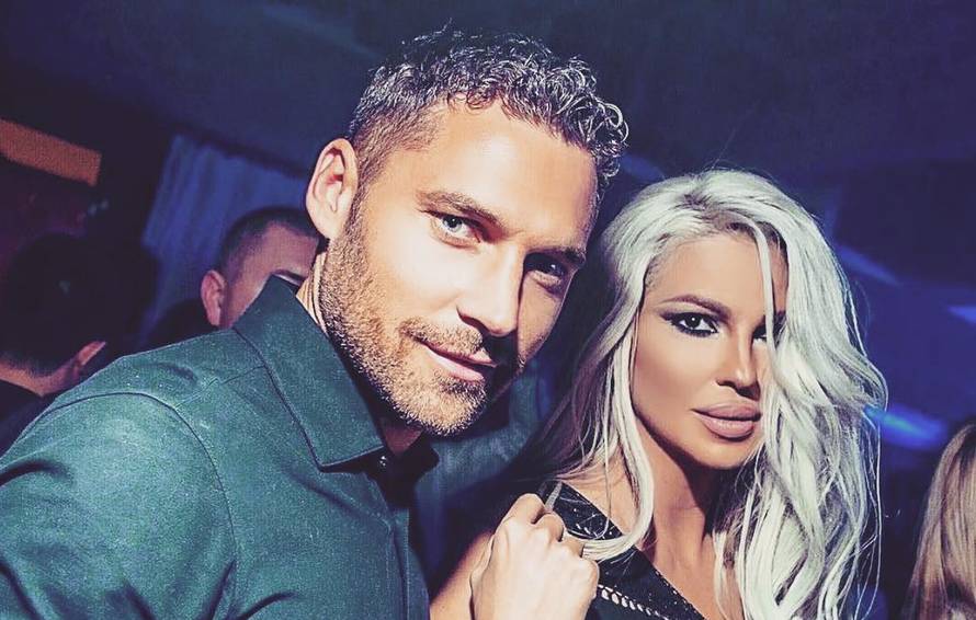 Procurio privatni video: Jelena Karleuša se snima gola u kadi
