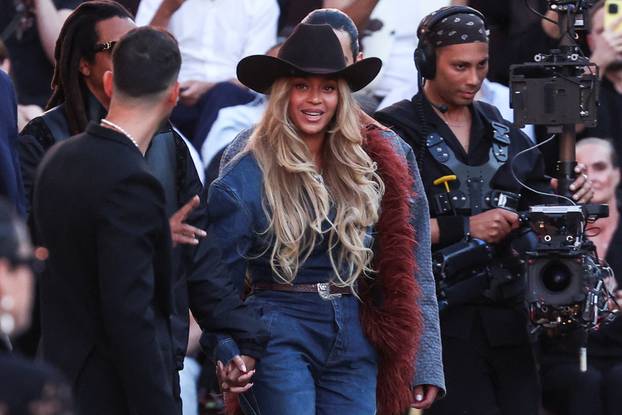 Louis Vuitton Menswear Spring/Summer 2026 collection show in Paris