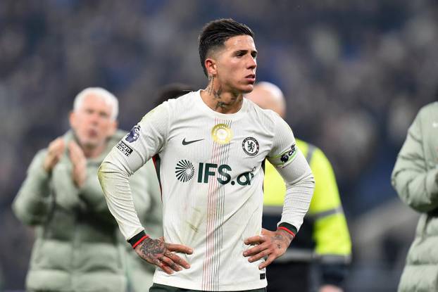 Premier League - Everton v Chelsea