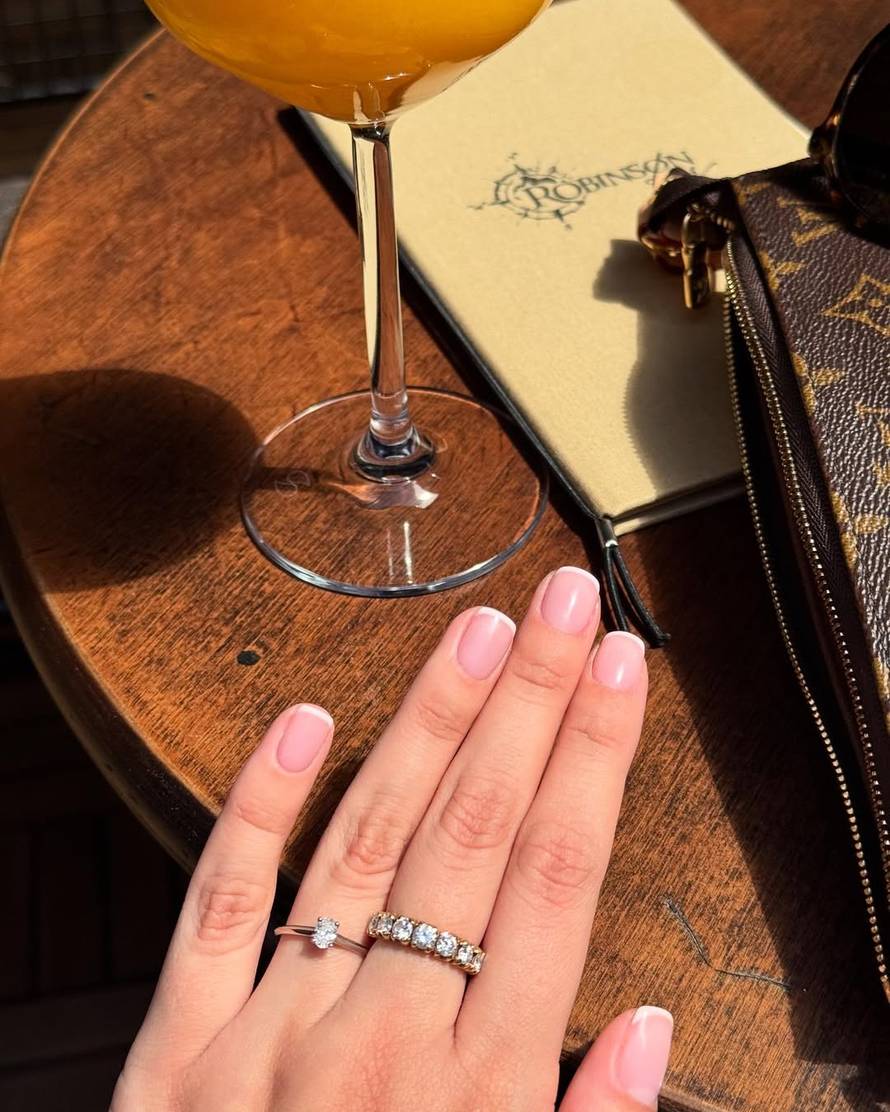 Zaručila se Dikanova kći Lana, pokazala je raskošni prsten...