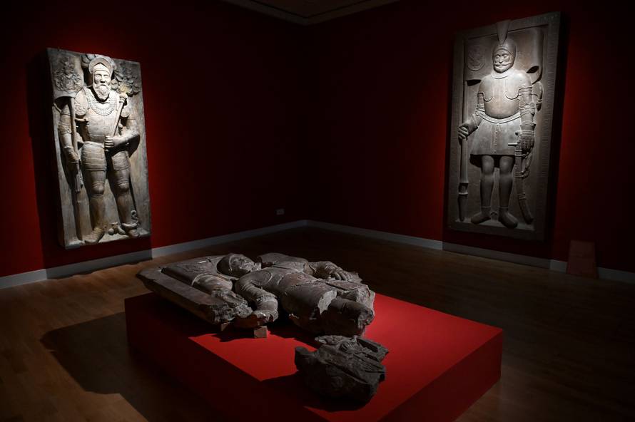 Zagreb: 1100 izlozba Hrvatskog Kraljevstva  u Klovicevim dvorima