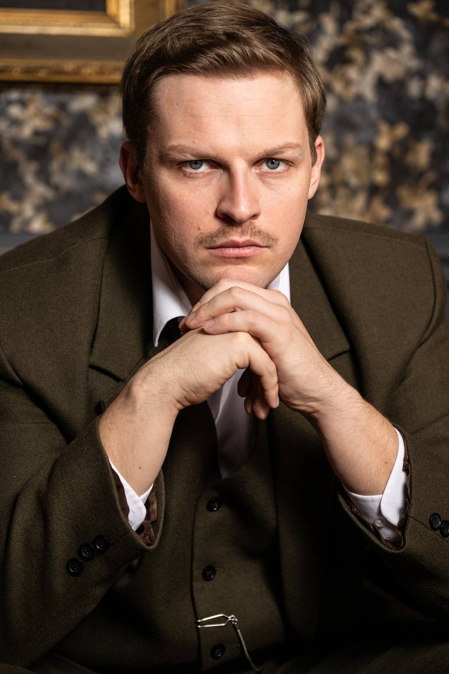 Marin Klišmanić u seriji Divlje pčele mijenja Agostinija: 'Sjajno je na setu, svi su me prihvatili'