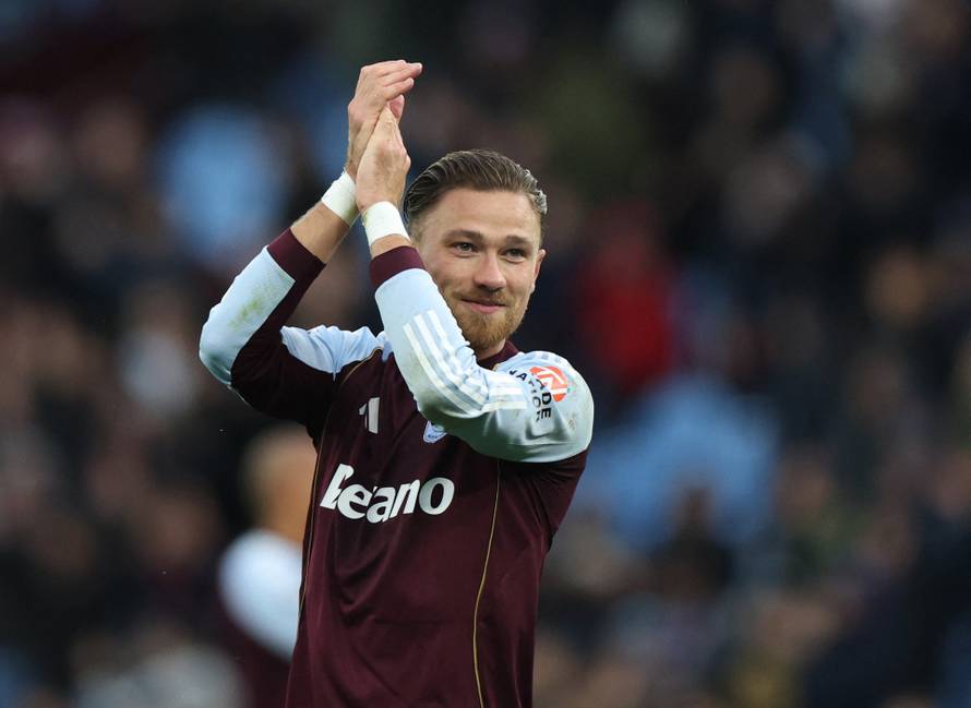 Premier League - Aston Villa v Manchester City