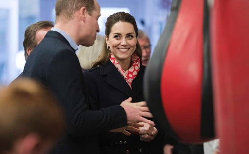 Princ William i Kate objavili dirljivu fotku kraljice Elizabete II. i princa Philipa s praunučadi