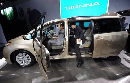 Opet problemi za Toyotu: Povlače 600.000 Sienna