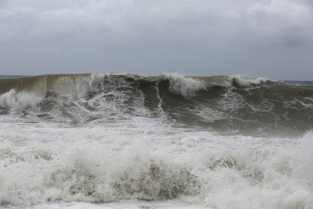 Hurricane Melissa approaches, in Jamaica