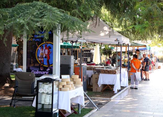 Šibenik: Zadnje pripreme prije sutrašnjeg otvorenja 16. Srednjovjekovnog sajma