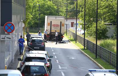 Tragedija u Zagrebu: Muškarac poginuo na tehničkom pregledu