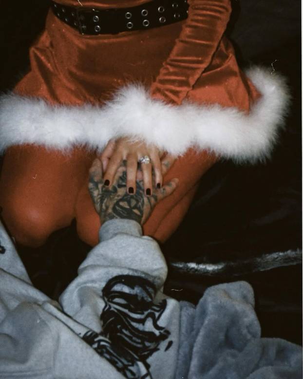 FOTO Kardashianke ovogodišnji Božić provele pomalo neobično za njih: Pogledajte što su radile