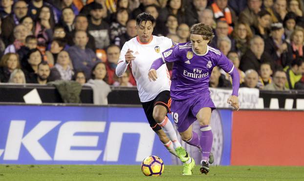 Football Soccer - Valencia v Real Madrid - Spanish La Liga Santander