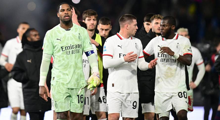Serie A - Bologna v AC Milan