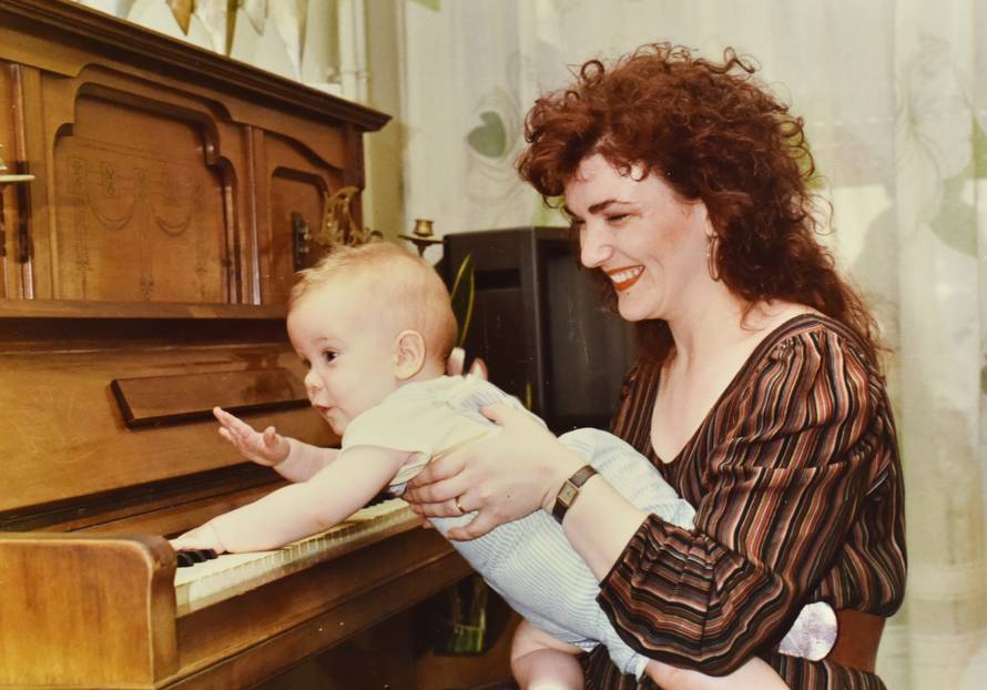 Sin Zorice Kondže: Moja mater ista je kao i svačija, samo što moja bolje pjeva od tvoje...