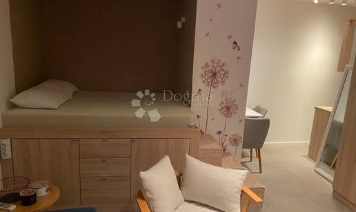 FOTO Pogledajte kako su strpali krevet u 18m2. Stan prodaju u Zagrebu. Cijena? Nevjerojatna!