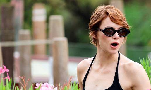 Emma Stone poljubila 34 godine starijeg kolegu pred kamerama: S njome je bio i njezin suprug!