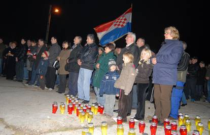 Tisuću Vukovaraca na skupu potpore branitelju T. Purdi