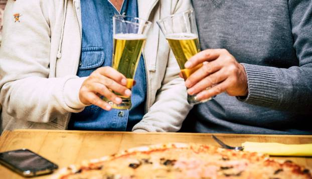 FOTO Danas je svjetski dan piva i pizze! Hoćete li ga 'proslaviti'?