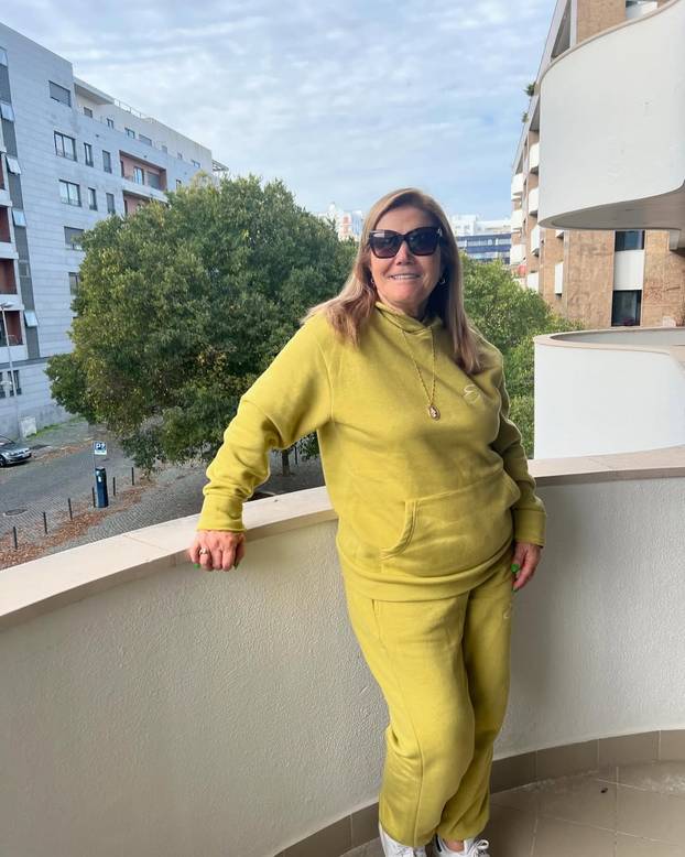 FOTO Mama Cristiana Ronalda nosi komplet od samo 17,99 €