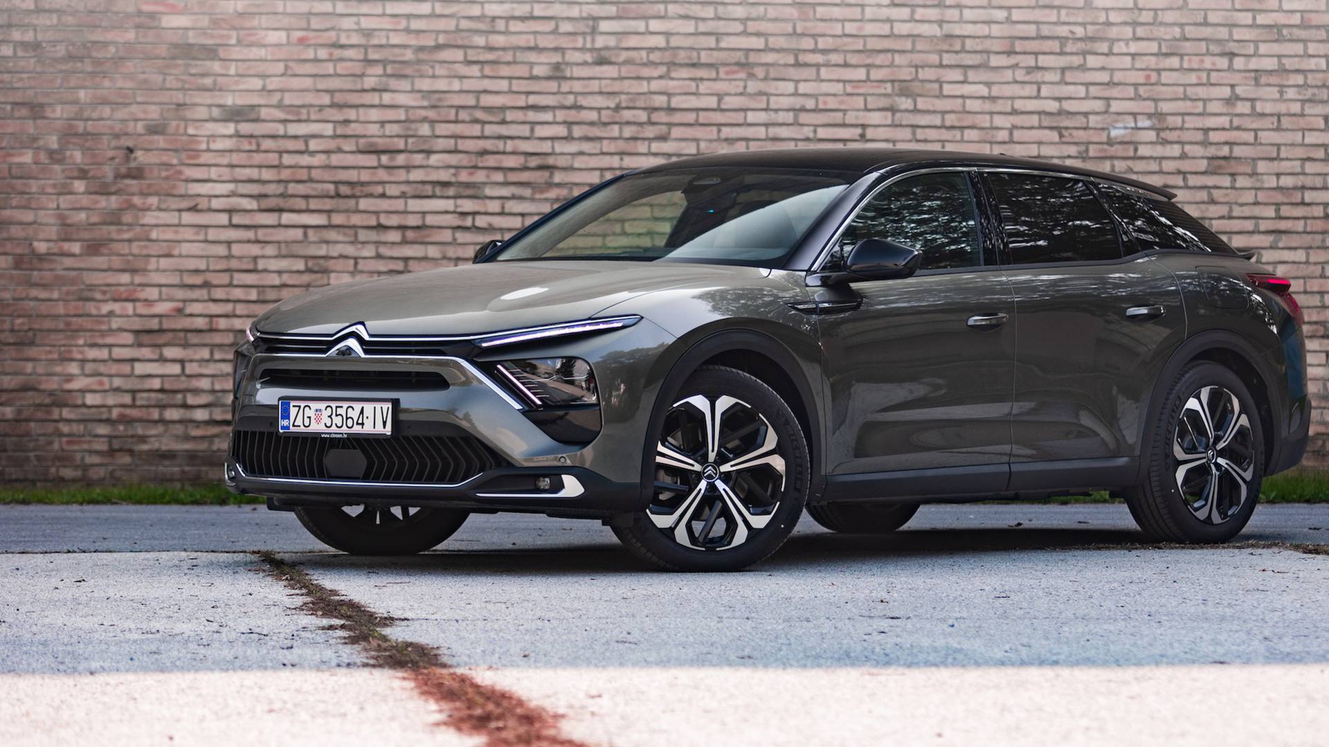 Najnapredniji Citroën svih vremena: Stigao je novi C5 X
