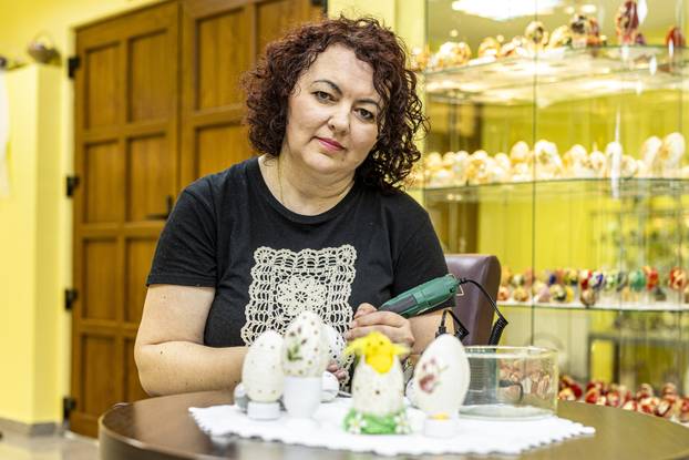 Županja: Amalija Romić radi unikatne uskršnje ukrase