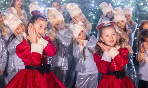 VIDEO Poslu&scaron;ajte 'Kuglicu', novi singl blizanki Paule i Nike (9)