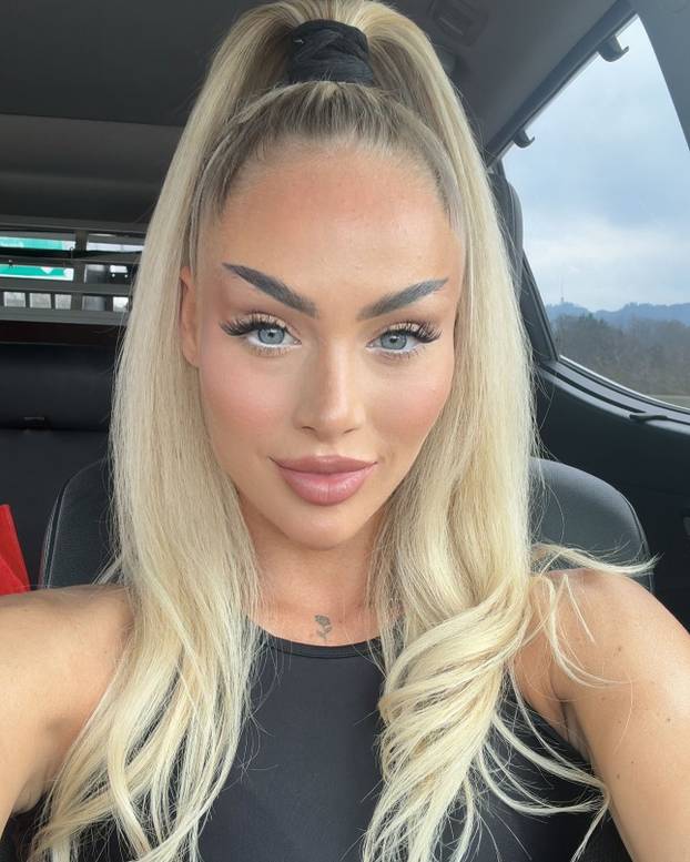 FOTO Slavlje Švicarki pratila je s klupe, a kada je izašla na teren proslaviti - gledali su samo nju