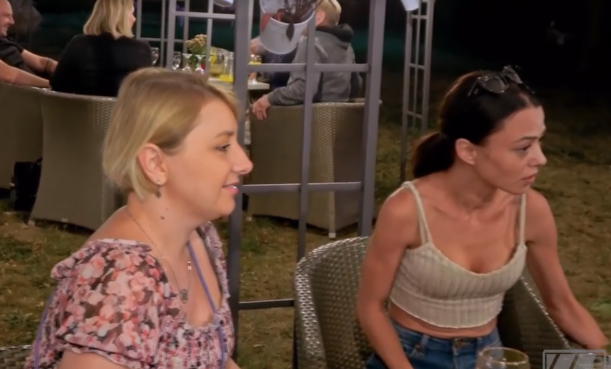 Napetosti u 'Ljubav je na selu'! Dejan htio masirati Ajdi noge, a Matea se naljutila: 'Naporan si'