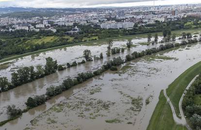 U Varaždinskoj i Međimurskoj županiji bez većih problema, očekuje se novi vodni val
