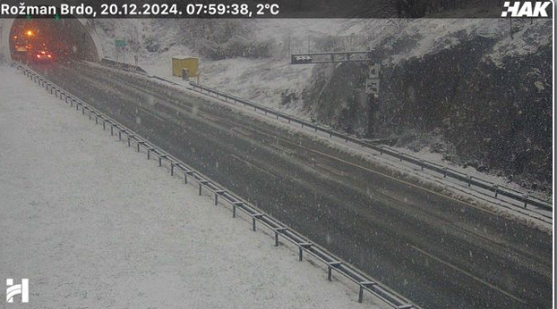 FOTO Ovako izgledaju autoceste jutros, sve pod snijegom. Nema pravca za kamione prema Istri