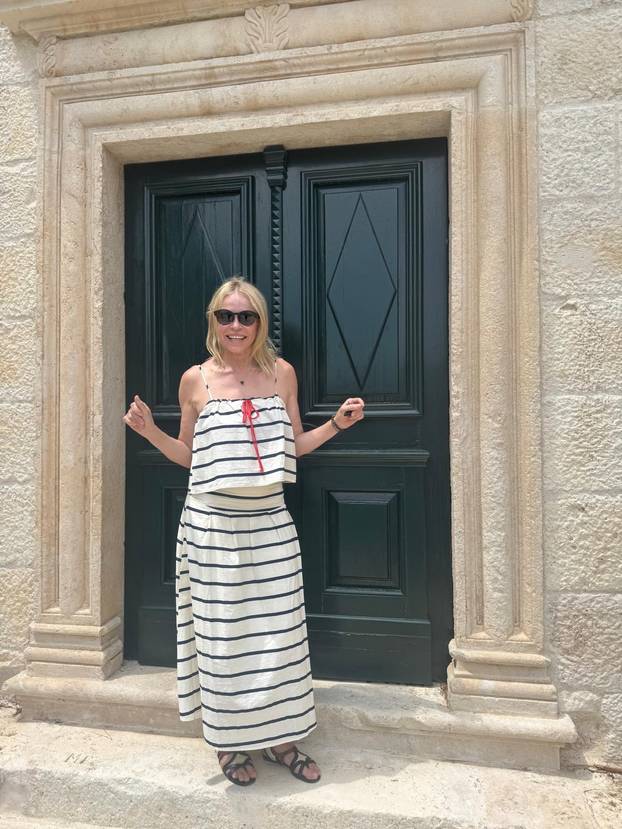 FOTO Komičarka Chelsea Handler odmara u Hrvatskoj! Evo koja je mjesta posjetila