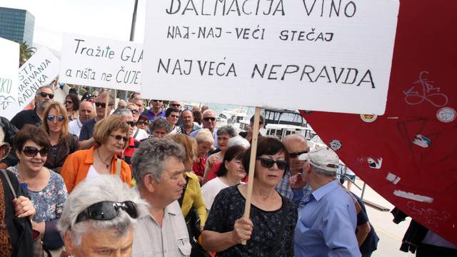 Split: Prosvjed radnika Dalmacijavina uoči sjednice Vlade