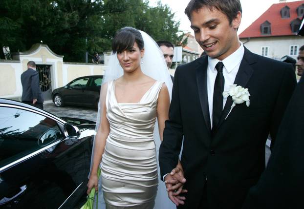 ARHIVA - 2008. Zagreb: Vjen?anje Nike Kranj?ara i Simone Fistri? u Crkvi sv. Ivana Krstitelja