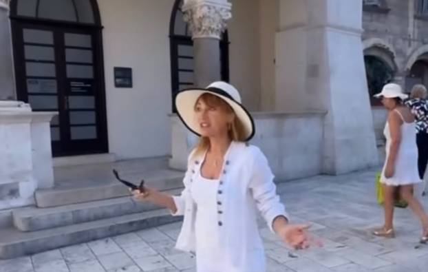FOTO Od Jamesa Bonda do Splita: Žena vrač Jane Seymour oduševila figurom u 76. godini