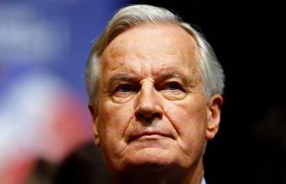 Više od 50 posto Francuza želi pad vlade, Michel Barnier bi mogao otići i prije Božića