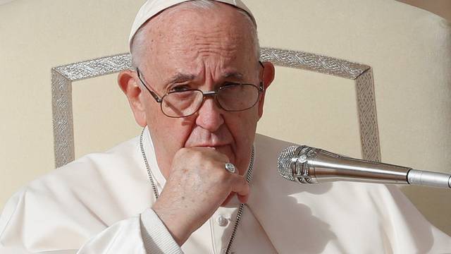 Papa Franjo osudio Iran zbog smrtnih kazni za prosvjednike