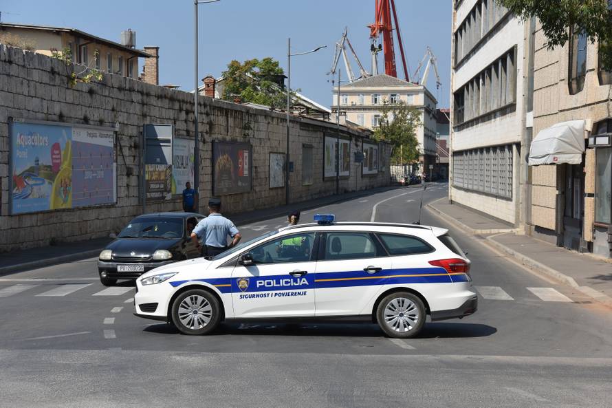 Pula: Grupa Å¡trajkaÅ¡a proÅ¡la gradskim ulicama