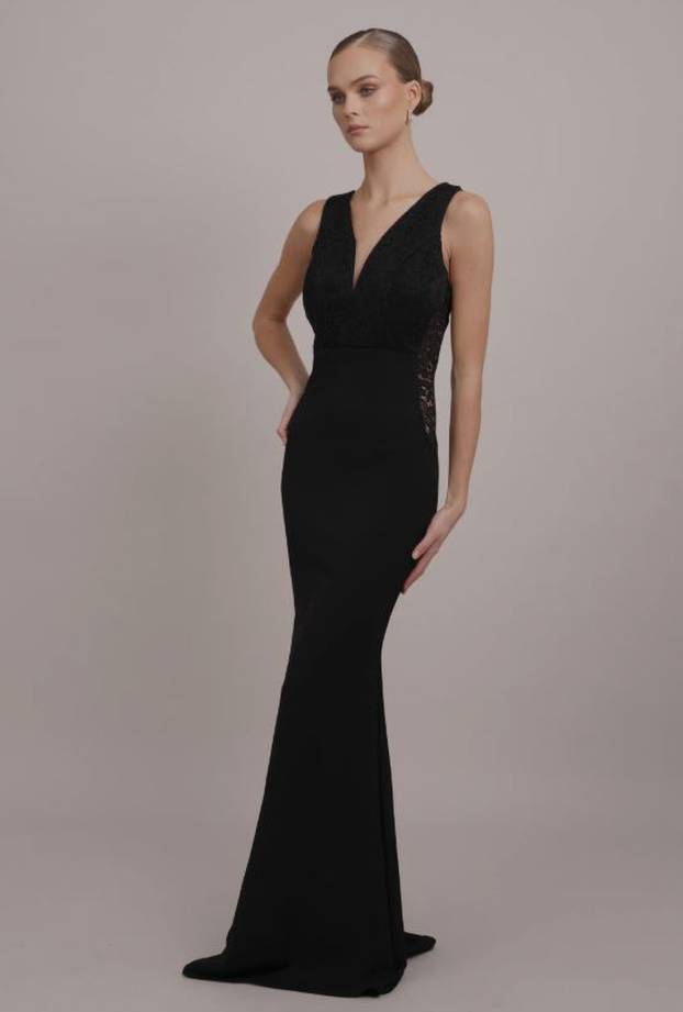 Pozvani ste na svadbu i nemate haljinu? Imamo 30 prijedloga koji vas neće baciti u 'bankrot'