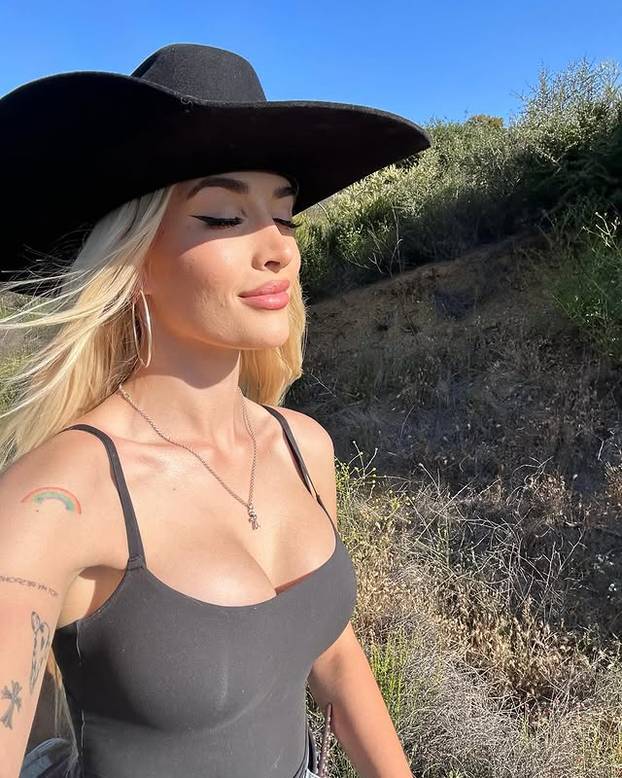 FOTO Od slavnih roditelja do vruće zvijezde Instagrama - ova influencerica ne zna za granice