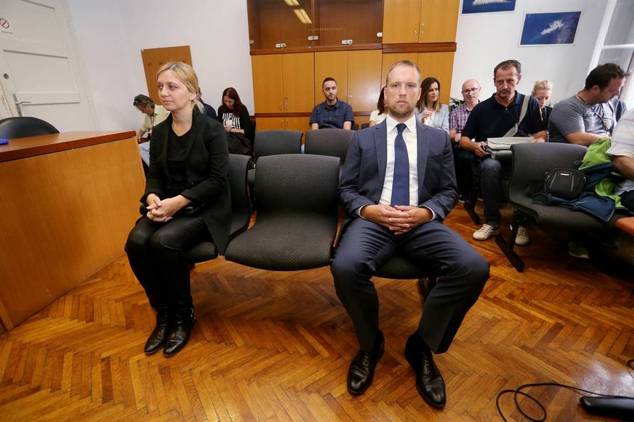 Zagreb: ZapoÄelo suÄenje Tomislavu Sauchi i Sandri Zeljko za aferu Dnevnice