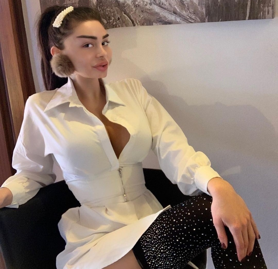 Sjećate se Kristine Mandarine? Obrisala je sve svoje fotografije